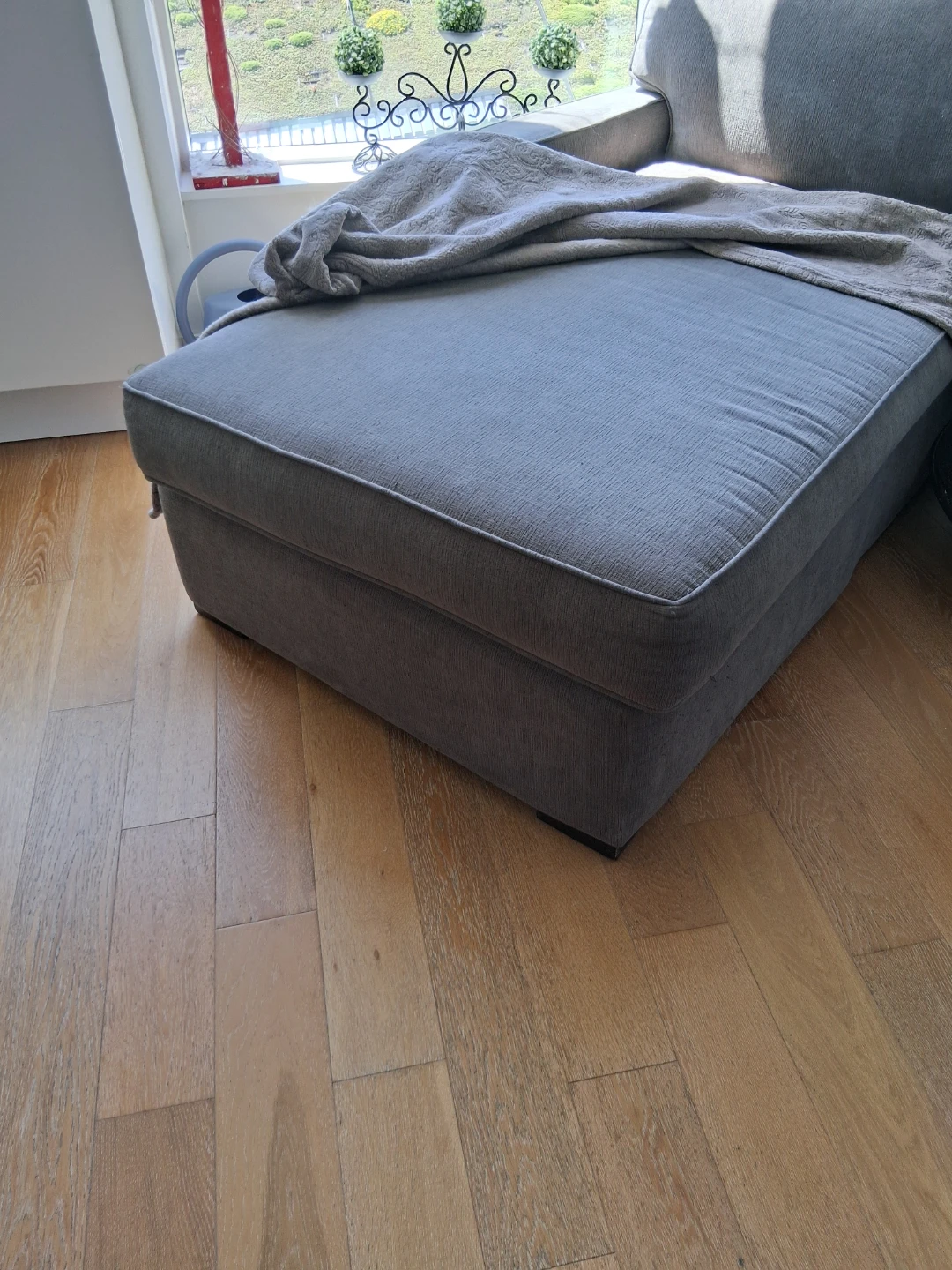 Gray Chaise Lounge Sofa - photo 2