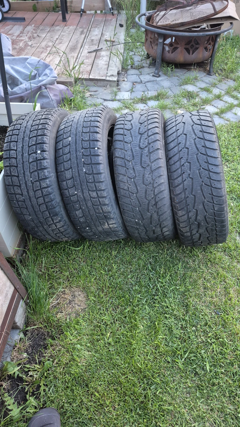Set of 4 205/55/R16  Winter Tires with Rims - photo 2