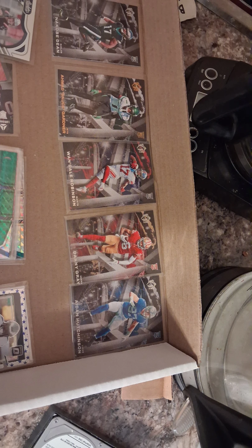 2022 rookie lot 29NFL Football Trading Cards