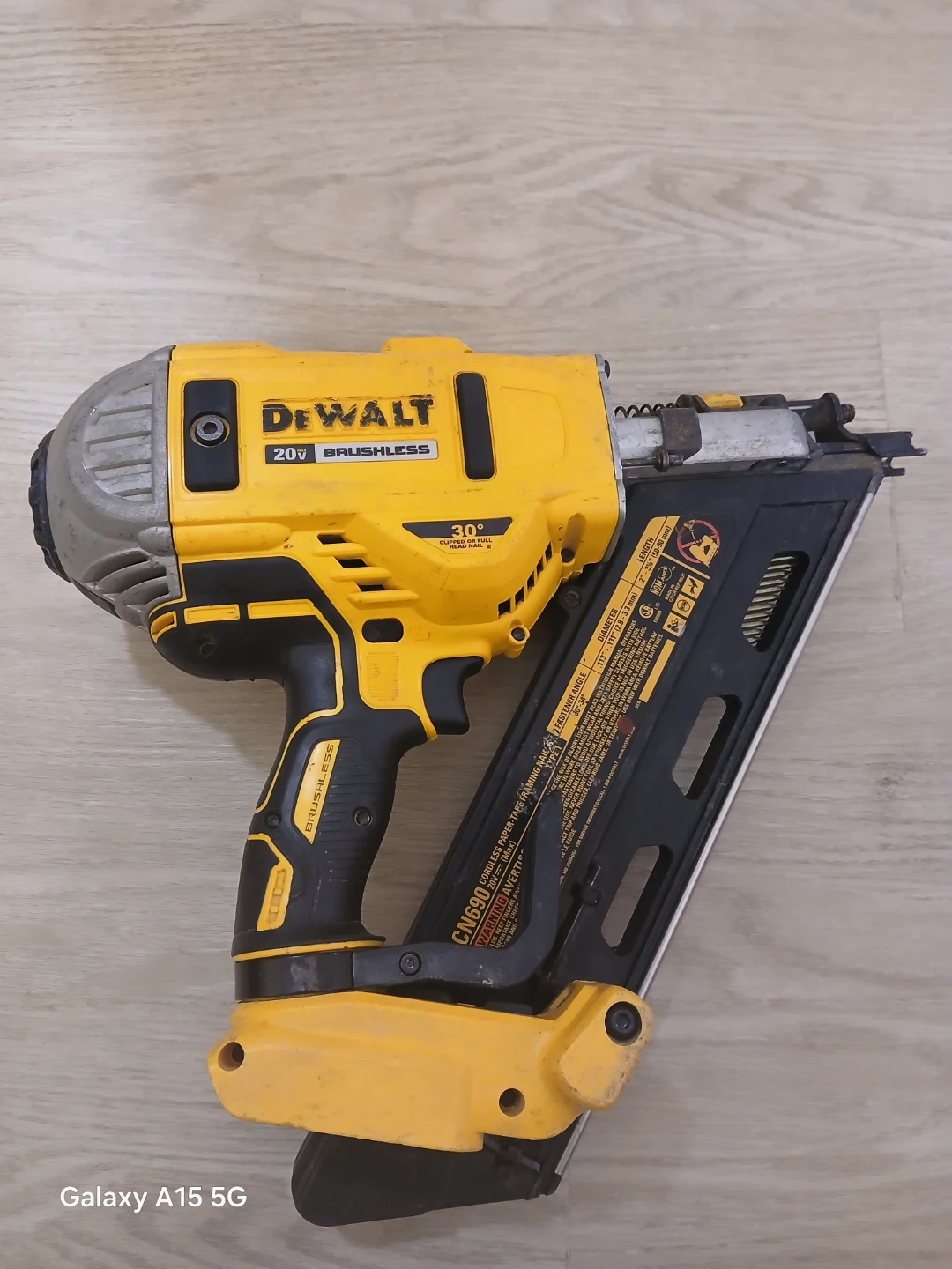 DEWALT DCN692B 20V Brushless Cordless Nailer - photo 2