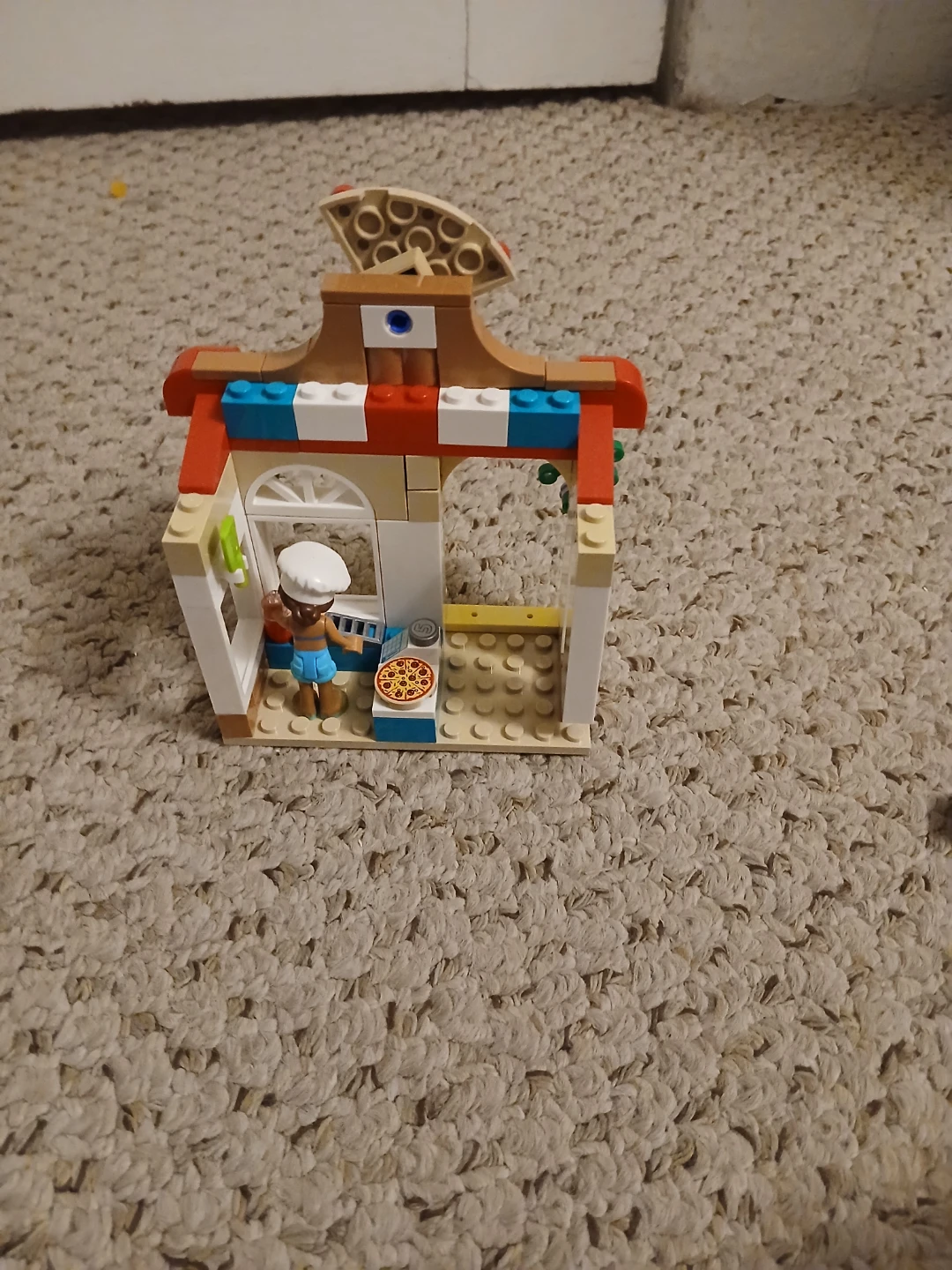 Lego Friends pizza place - photo 2