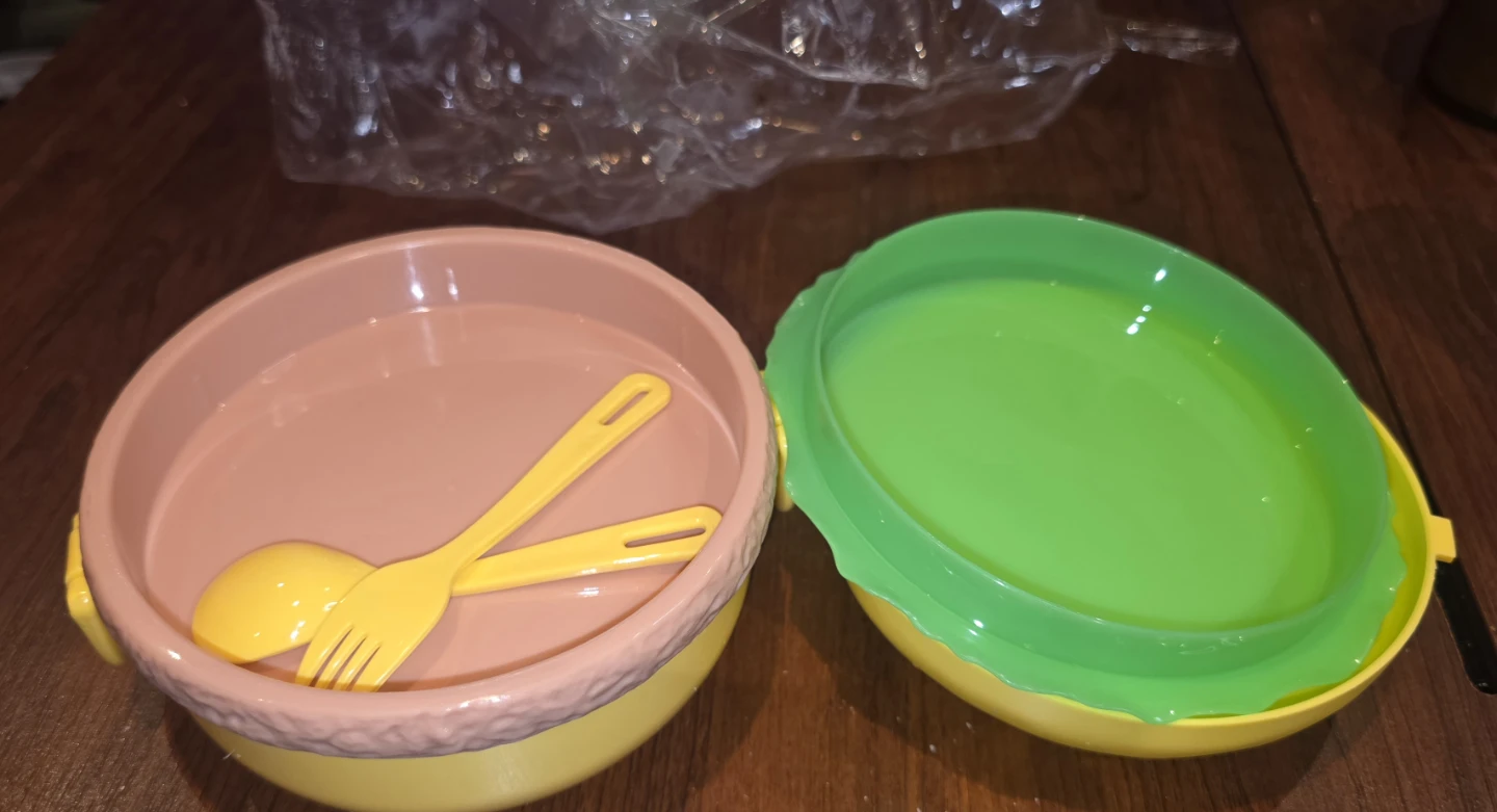 Hamburger Bento Box with Utensils - photo 4