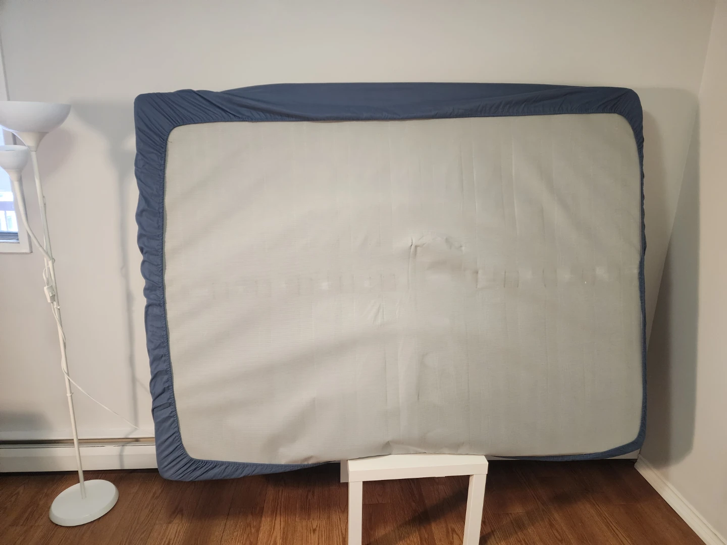 ***FREE Queen Size Mattress*** - photo 3
