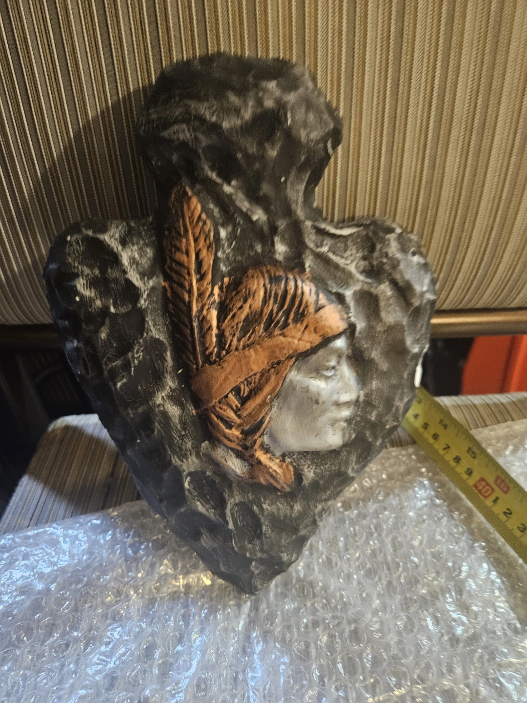 Heart-shaped wall decor with Native American profile - photo 2