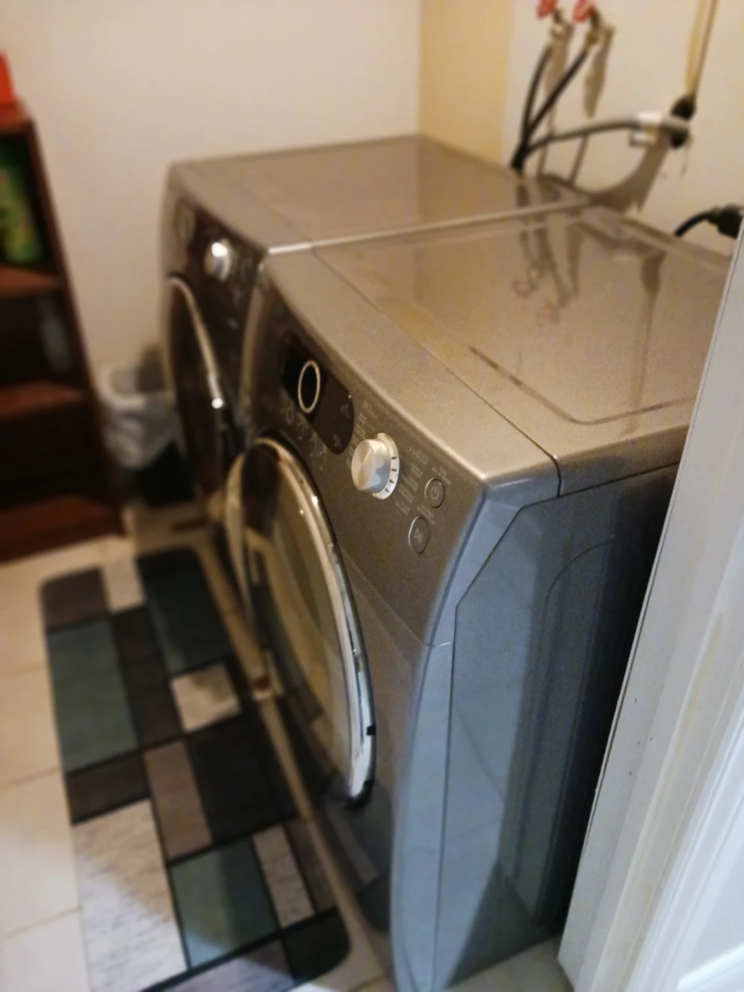 Silver Front Load Washer/Dryer combo⚽