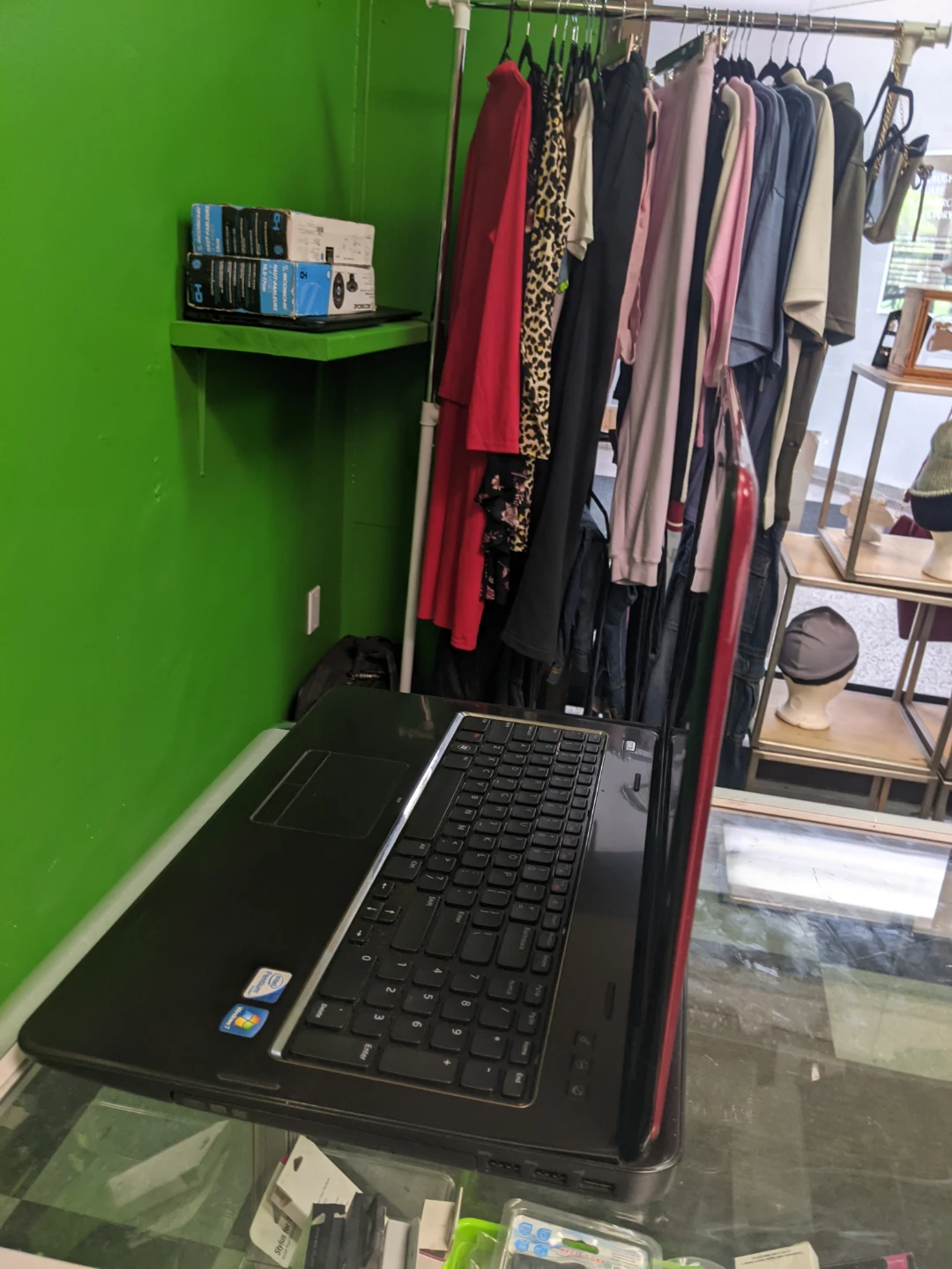 Dell Inspiron Laptop - Red - photo 5