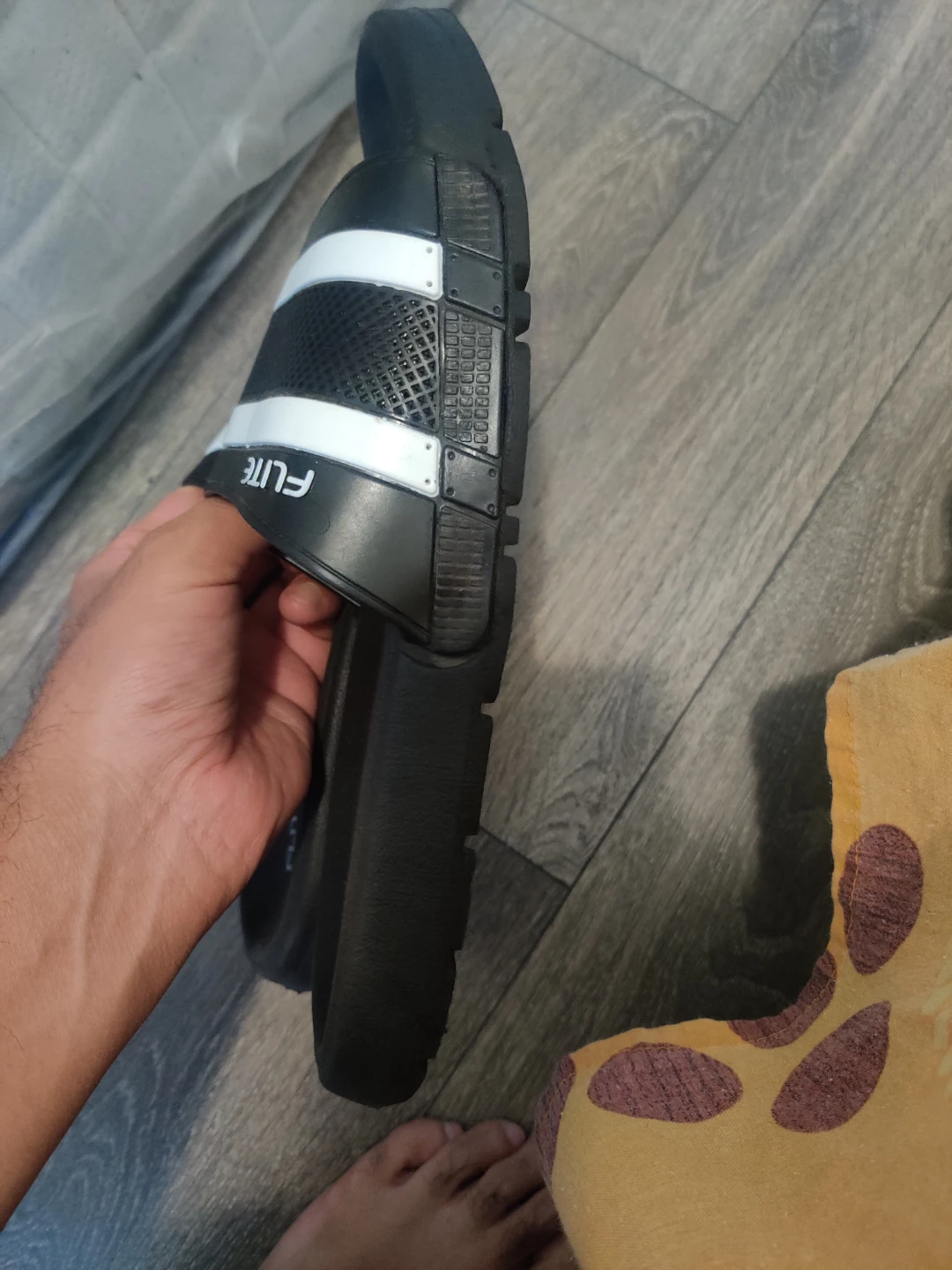 FLITE Black and White Slide Sandals - photo 2