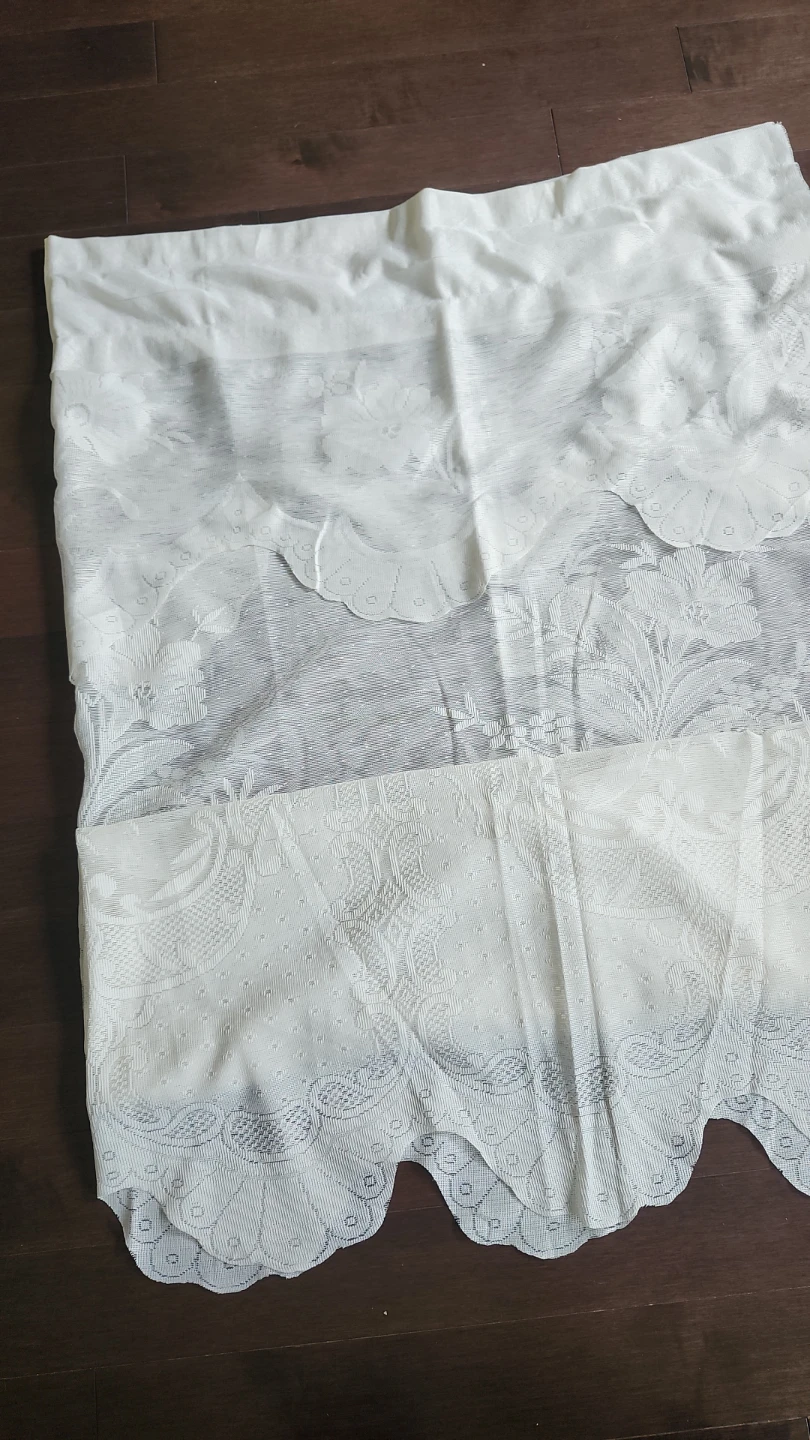 Vintage-Style White Lace Valance Tier Curtains – Scalloped Edge