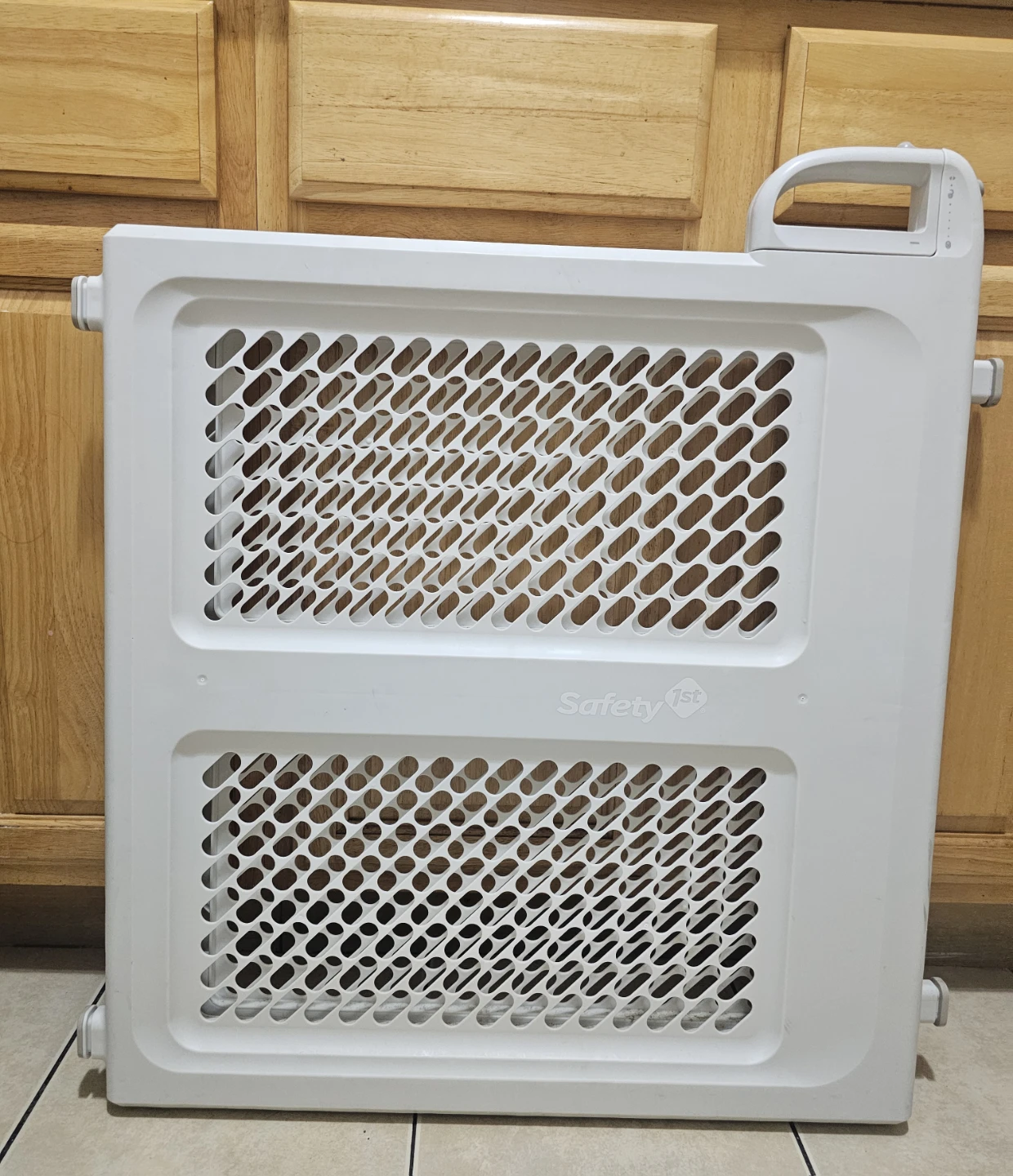 Safety 1st White Baby Gate
