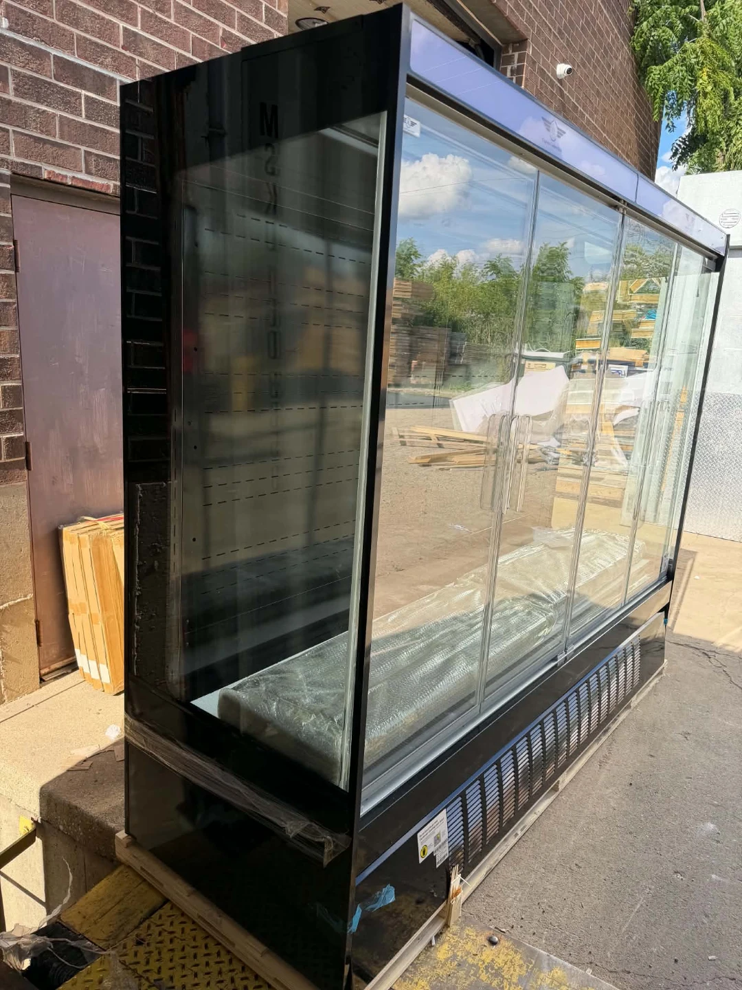 Refrigerated Display Case - photo 5