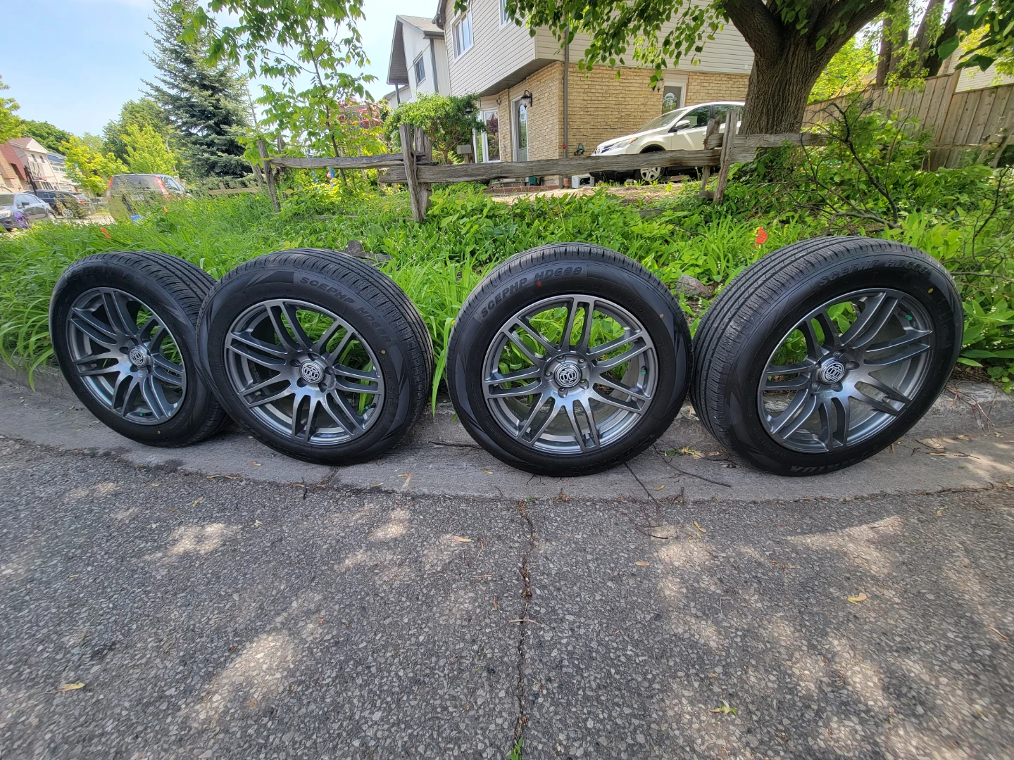 Haida 225/60R18 100V All-Season Tires (Set of 4)