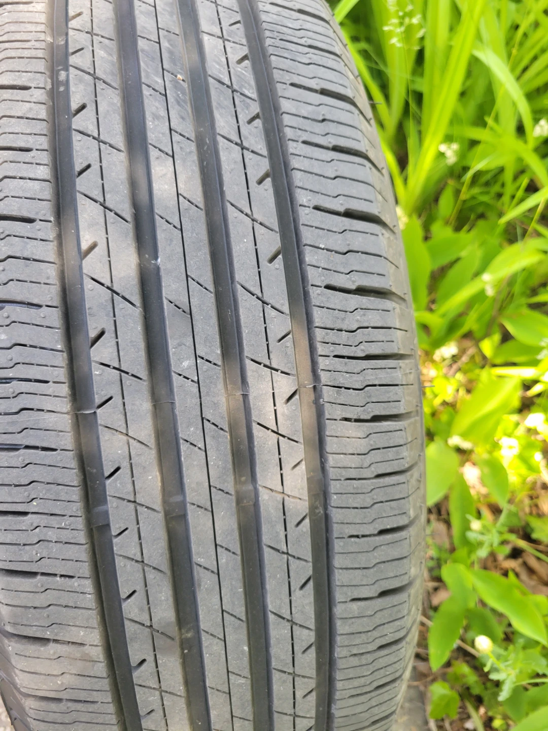 Haida 225/60R18 100V All-Season Tires (Set of 4) - photo 4