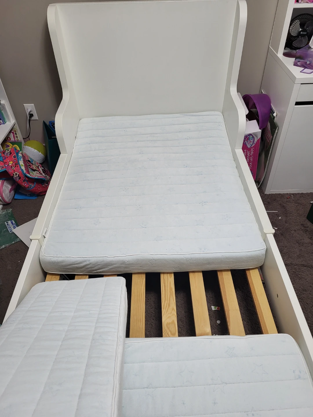 Extendable Mattress, Protector and Fitted sheets.