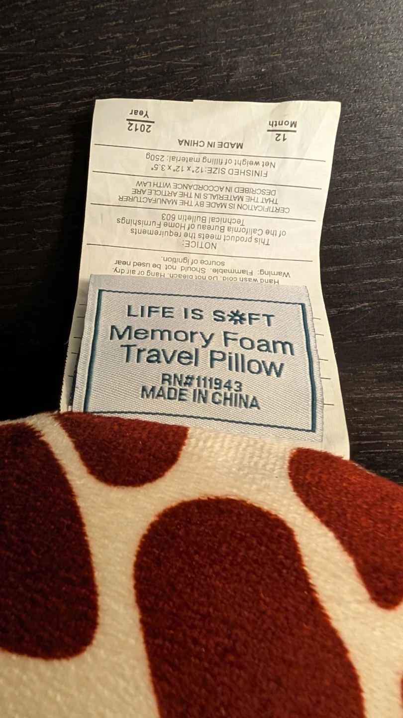 Memory Foam Travel Pillow - Giraffe Print - photo 2