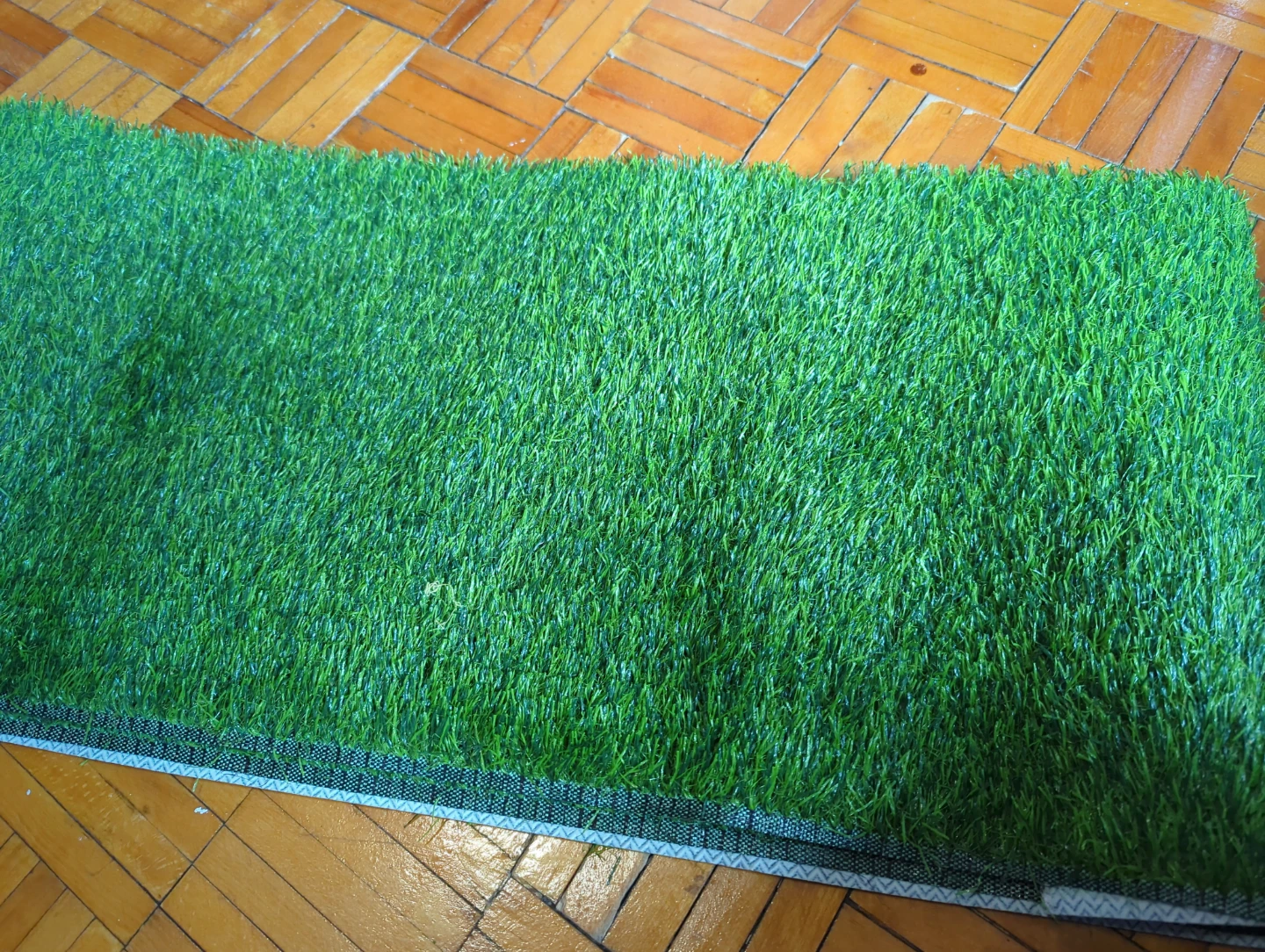 Brand New!!Artificial Grass Mat 7ft long 25cm width - photo 2