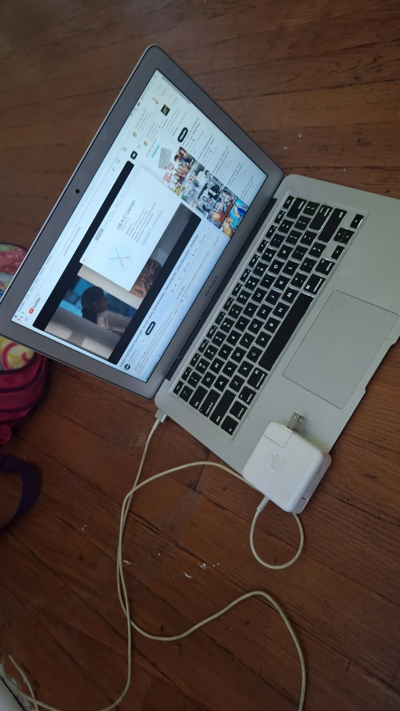 Apple MacBook Air Laptop