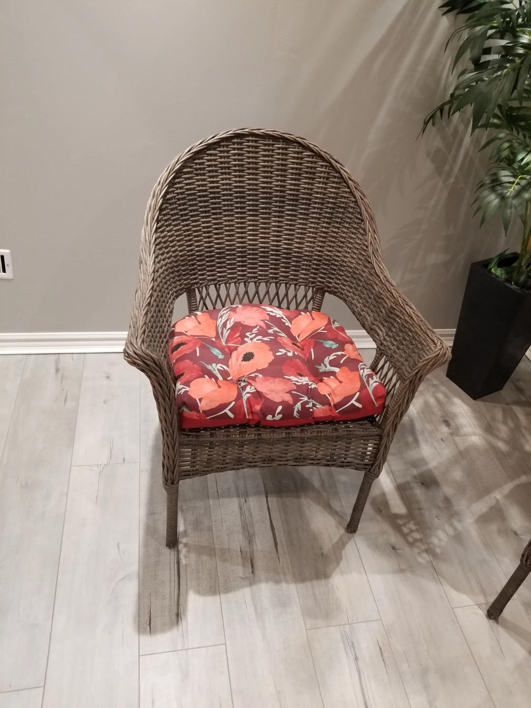 Patio furniture - photo 2