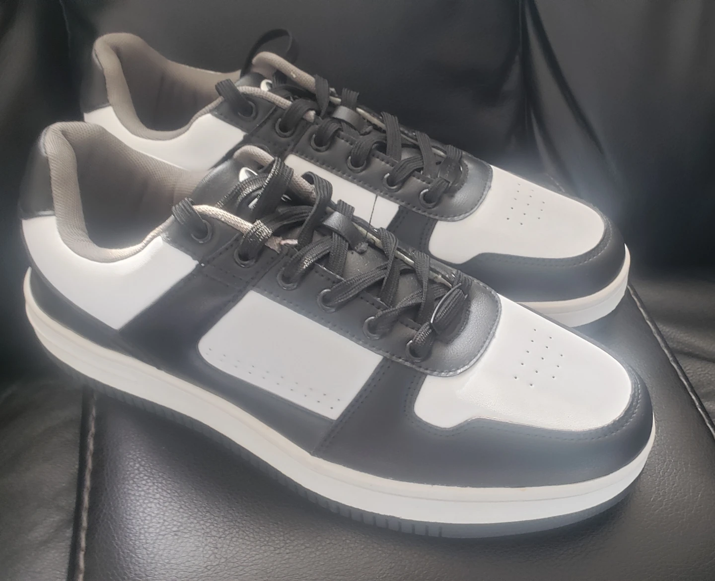 Brand new Mens Fashion Black and White Sneakers Size 11