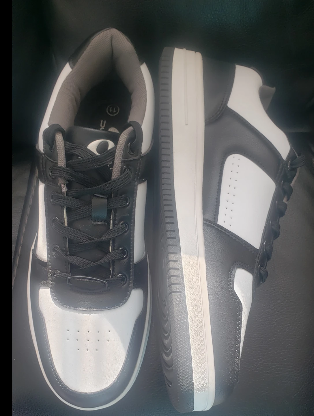 Brand new Mens Fashion Black and White Sneakers Size 11 - photo 3