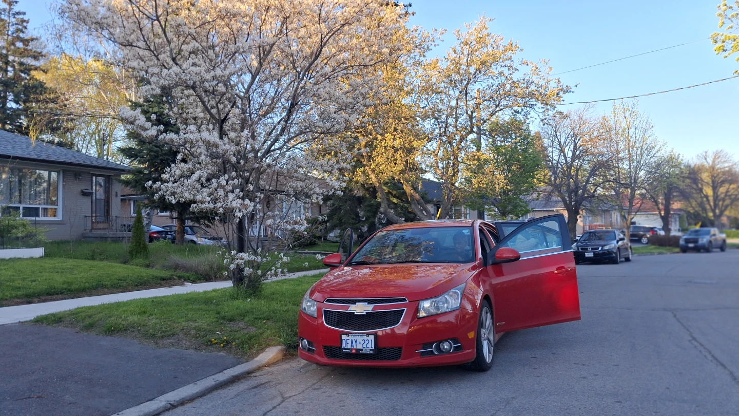 Red Chevrolet Cruze LT Sedan - photo 2