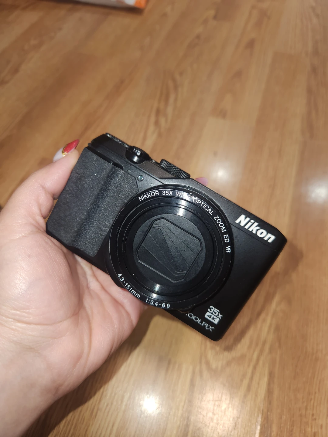 Nikon COOLPIX A900 Digital Camera