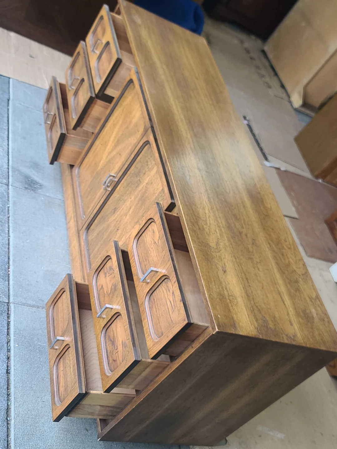Vintage 1970s Walnut Credenza / Sideboard Wirh Mirror - photo 4