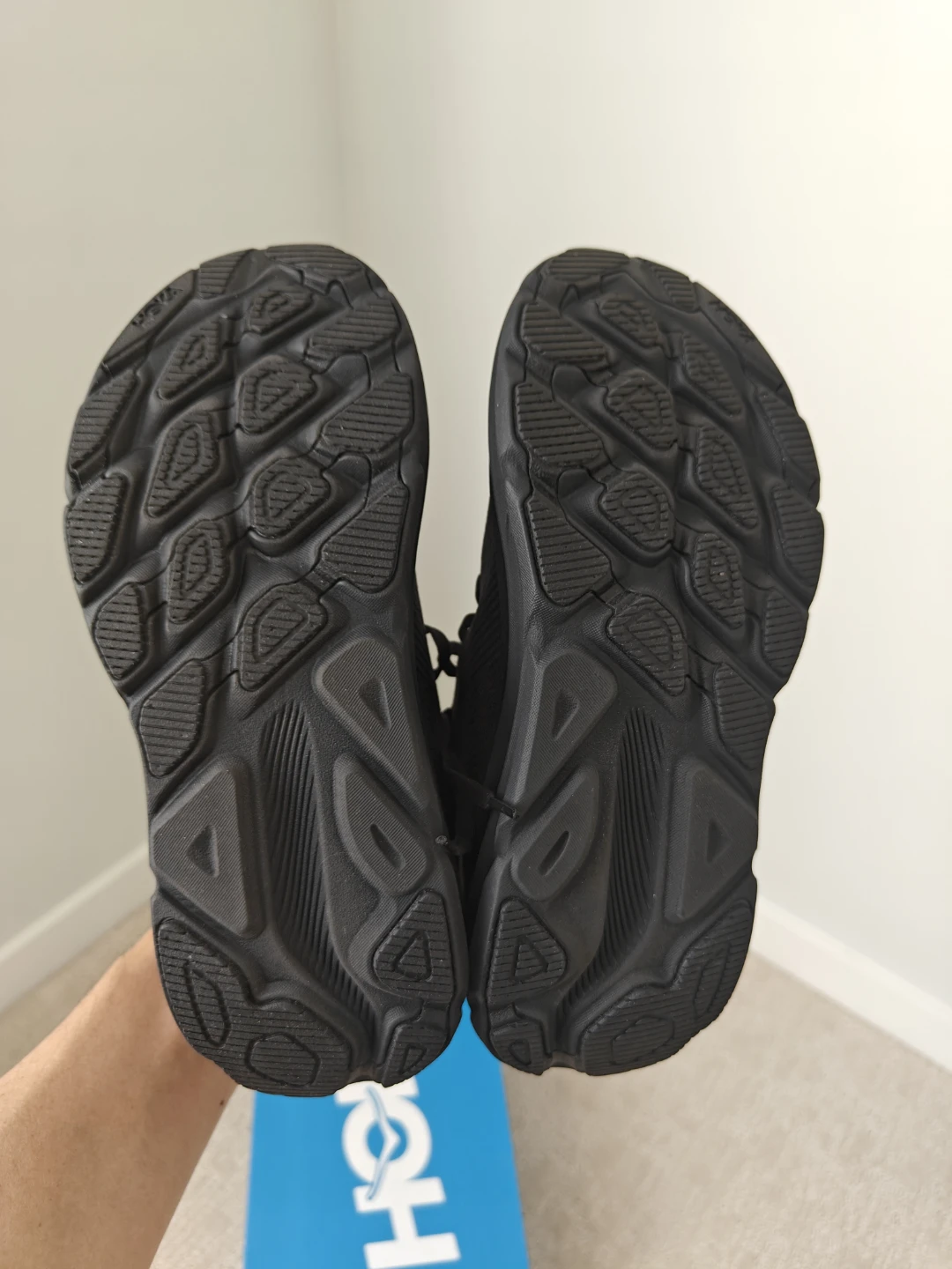 Hoka Clifton 9 GTX Running Shoes - sz 8 - photo 3