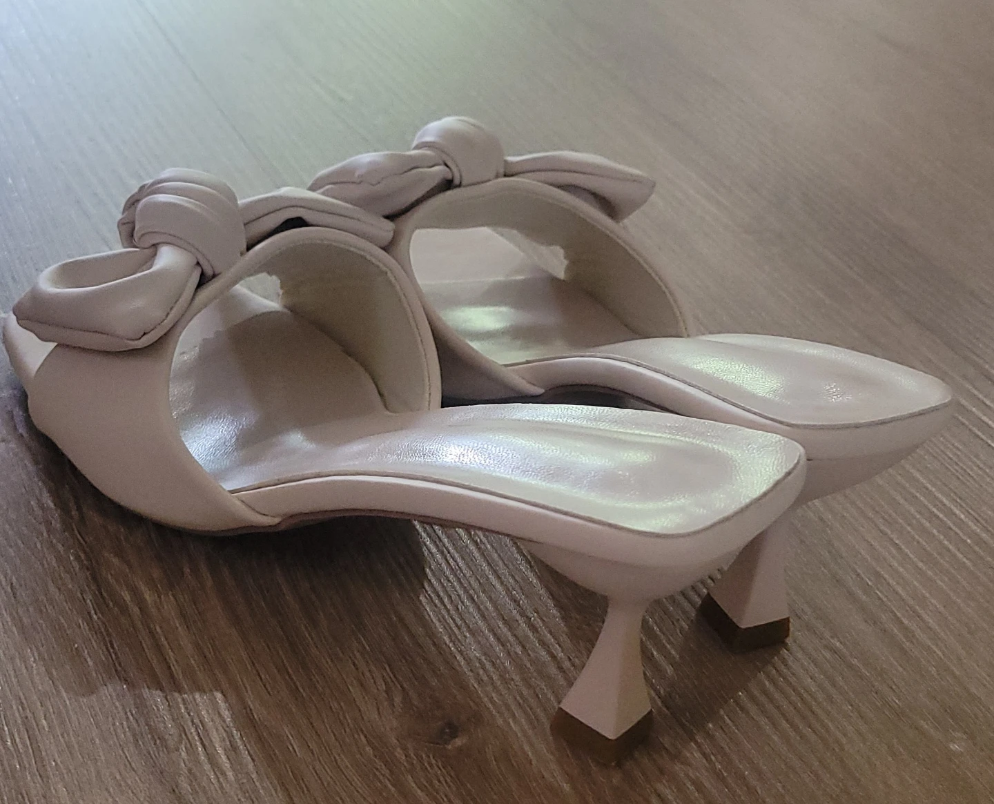 Women's Cream Knot Slide Sandals (New) size 6-7 - photo 4