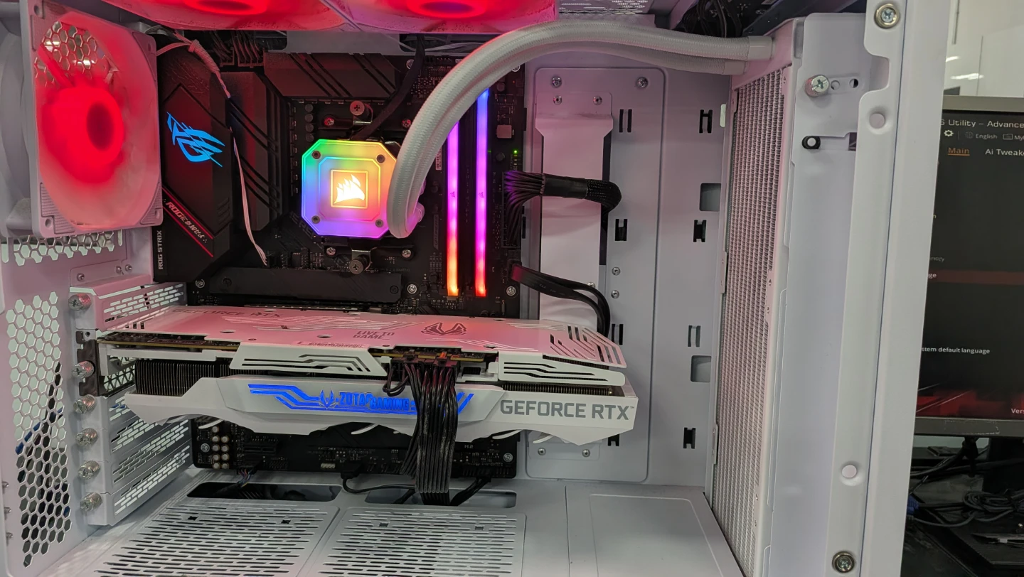 Gaming PC with 24 inch gaming monitor 240hz