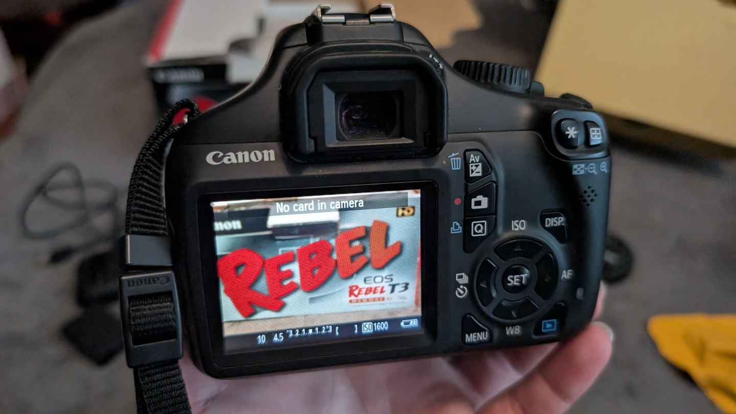 Canon rebel t3 - photo 2