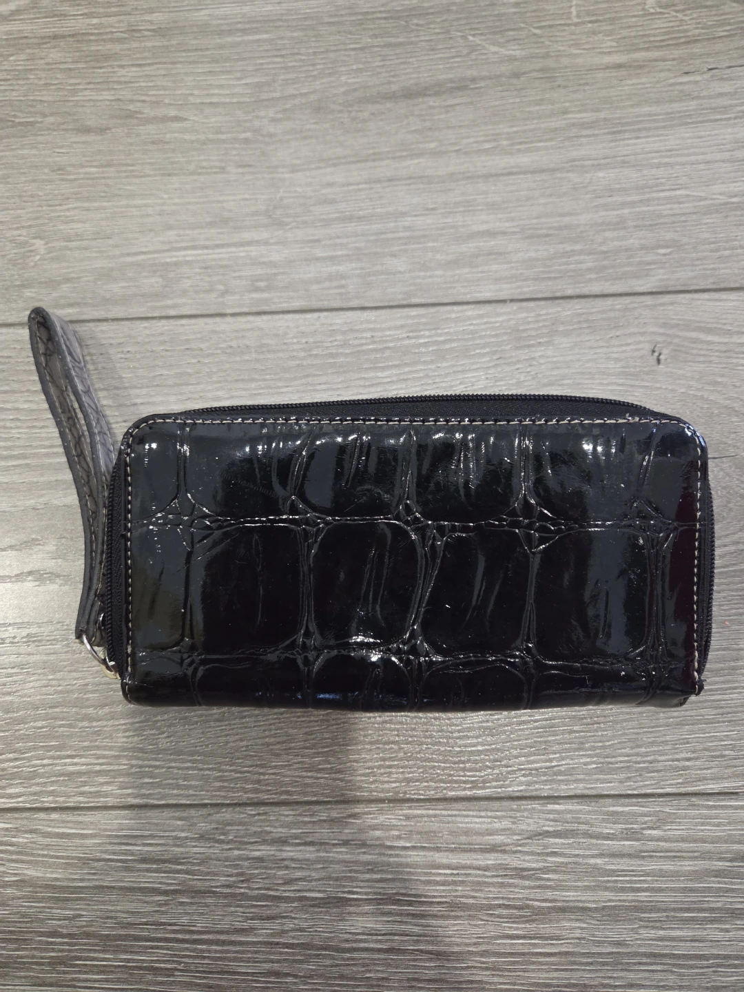 Guess Black Patent Wallet - photo 3