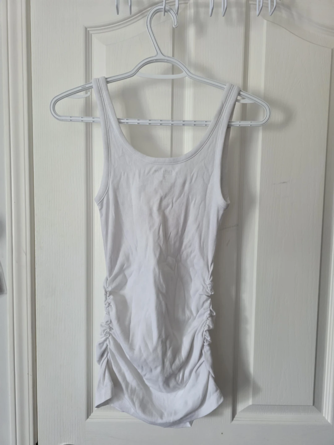 Old Navy White Ruched Tank Top - photo 2