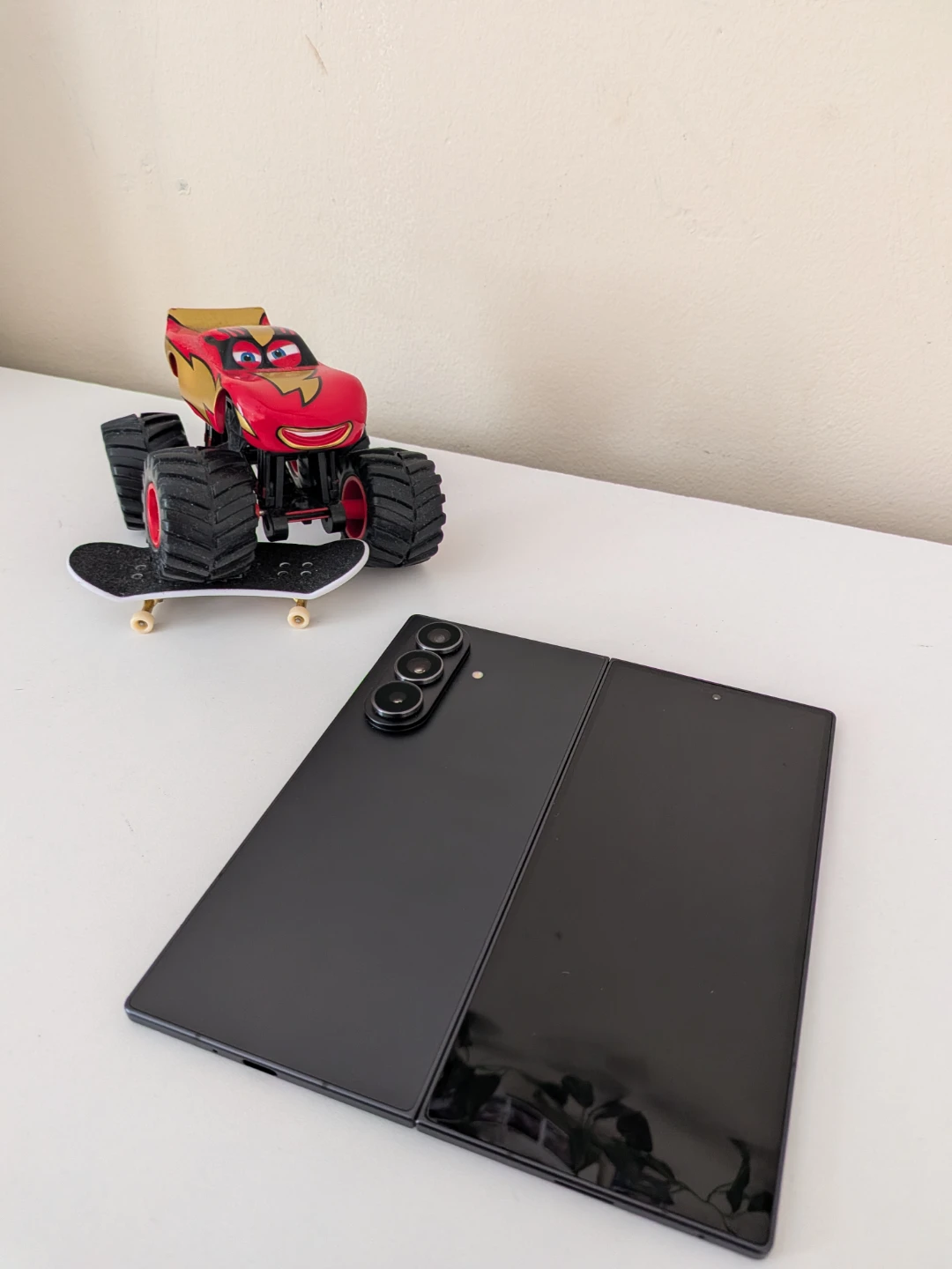 Samsung Galaxy Z Fold 7 | 256GB | Jet Black