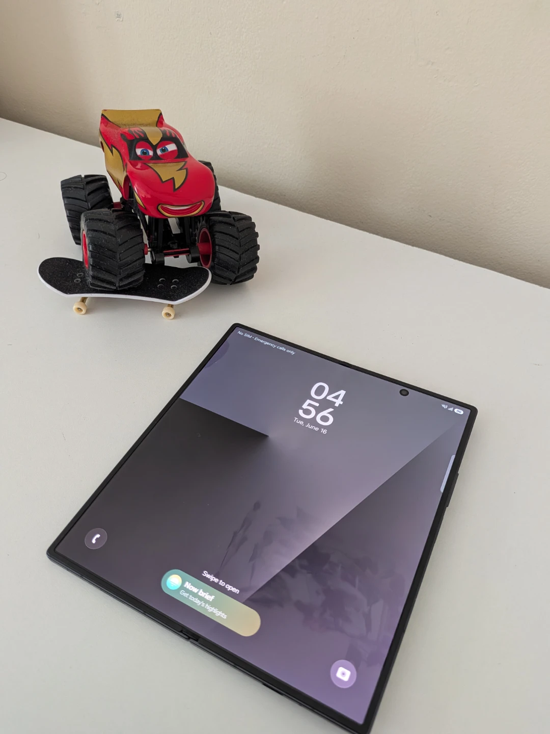 Samsung Galaxy Z Fold 7 | 256GB | Jet Black - photo 2