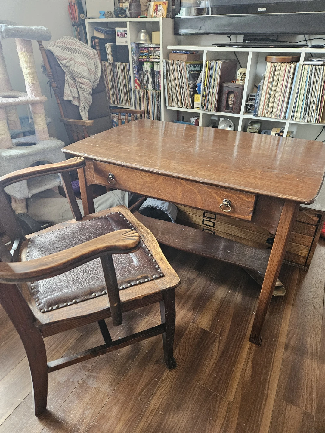 Antique desk and chair - photo 2
