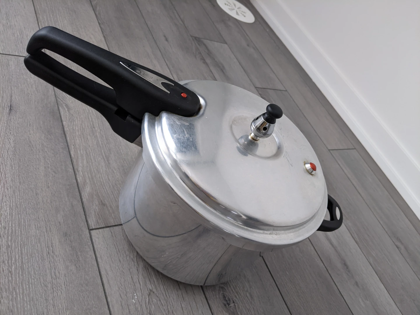 Stainless Steel Pressure Cooker - photo 5