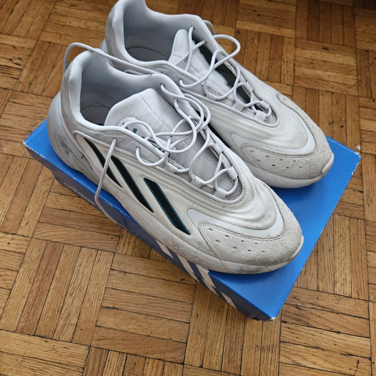 Adidas Ozellias