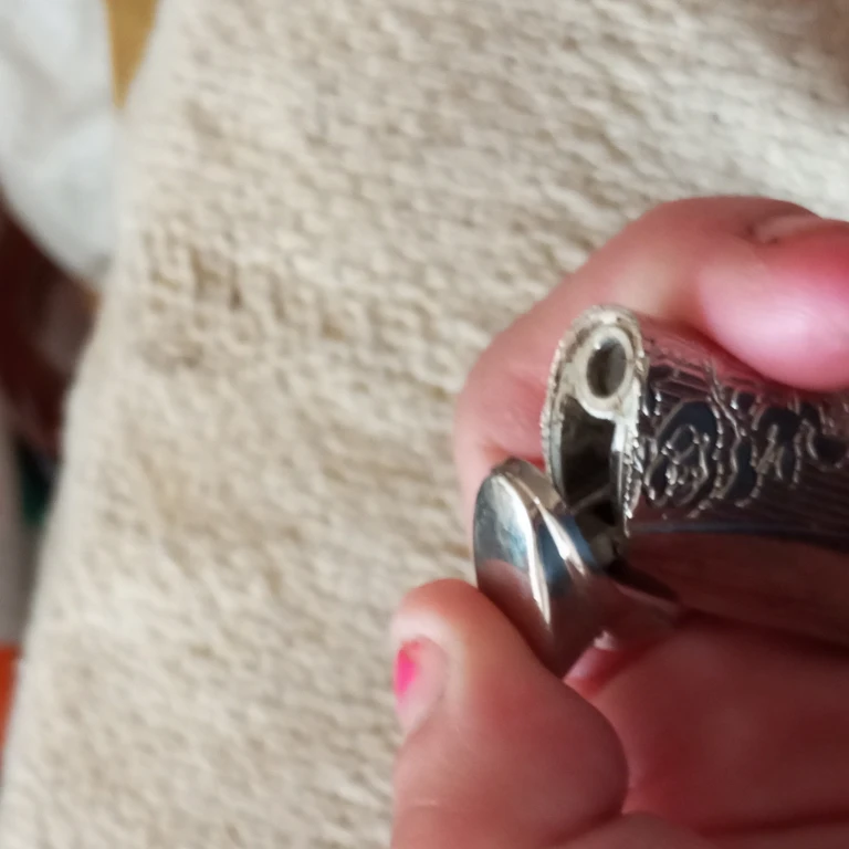 Vintage Silver Tone Lighter - photo 4
