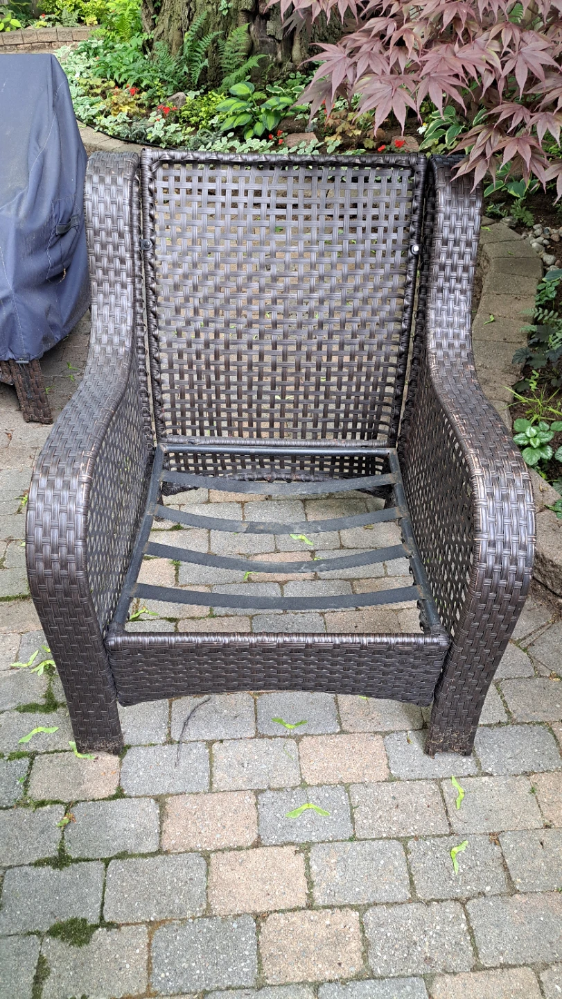 Wicker Patio Chair with Cushions - photo 3