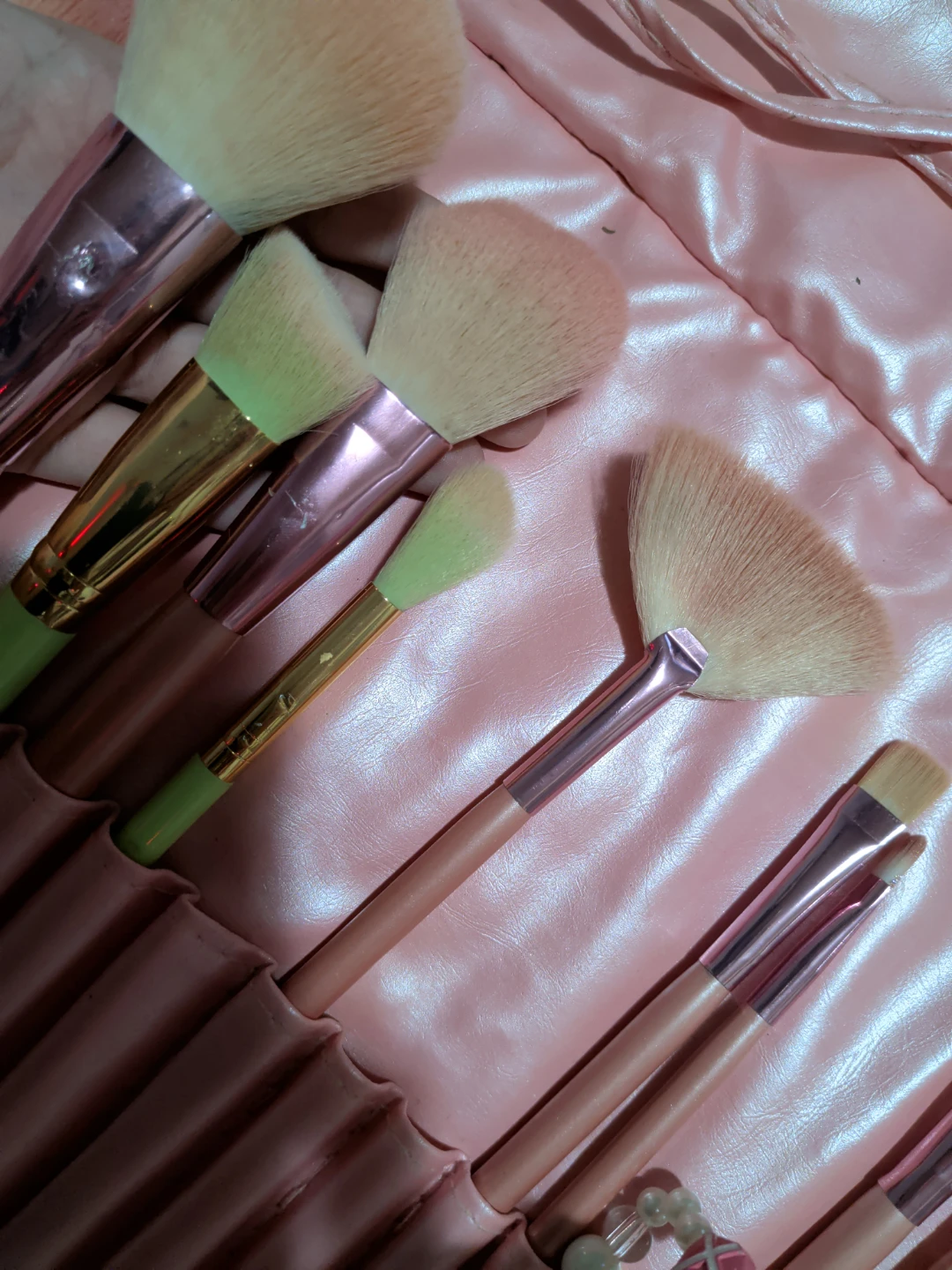 15-Piece makeup brush set cute and pink! - photo 4