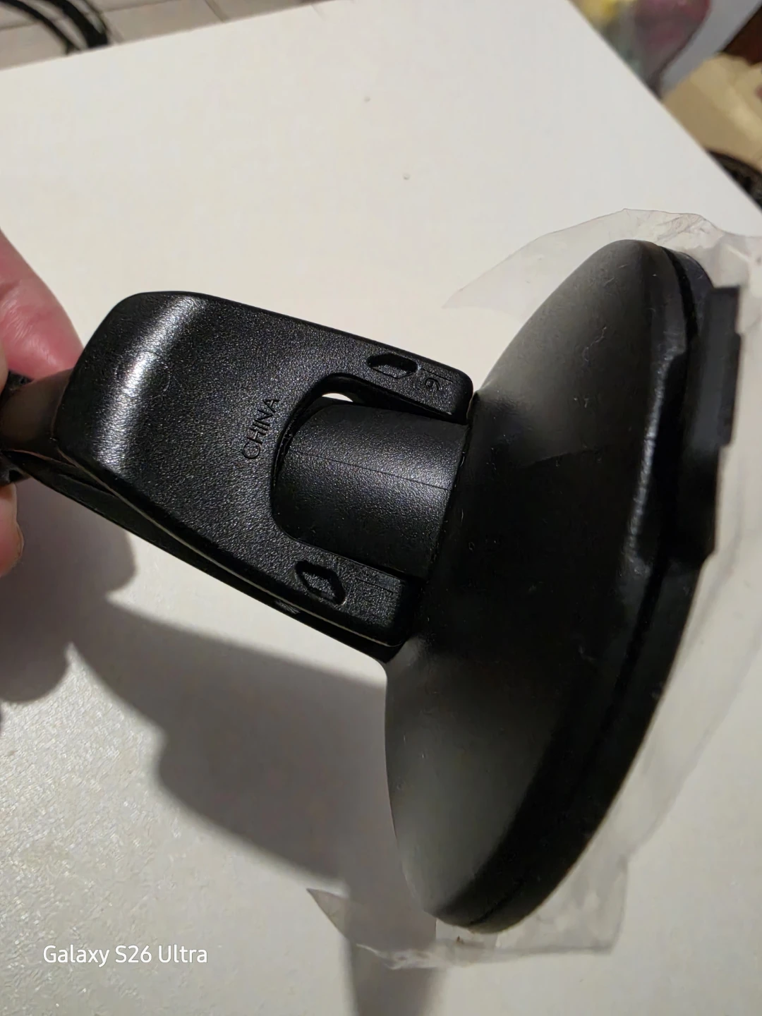 Genuine Garmin Large Suction Cup Mount for 6" + 7" RV Dezl Nuvi - photo 4