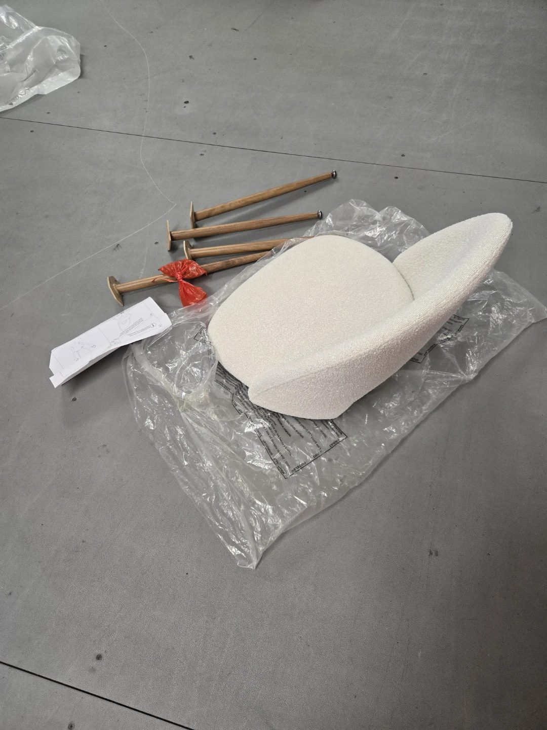 Brand New Cream Bouclé Modern Accent Chair (Unassembled) - photo 3