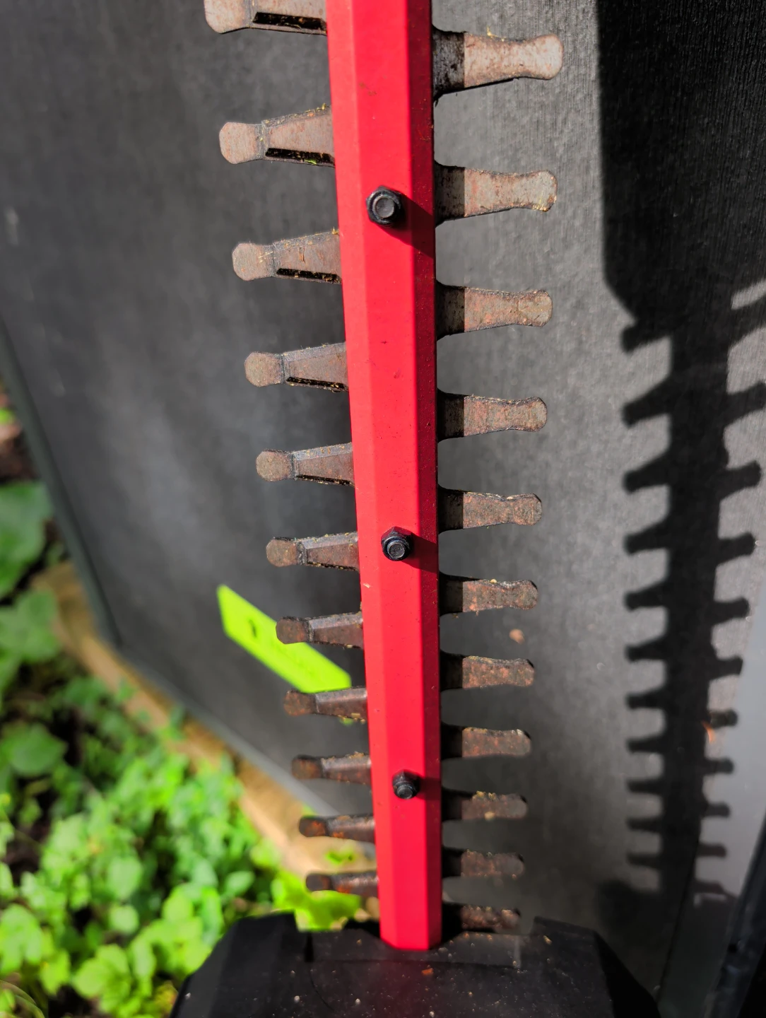 Milwaukee M18 FUEL Hedge Trimmer - photo 3