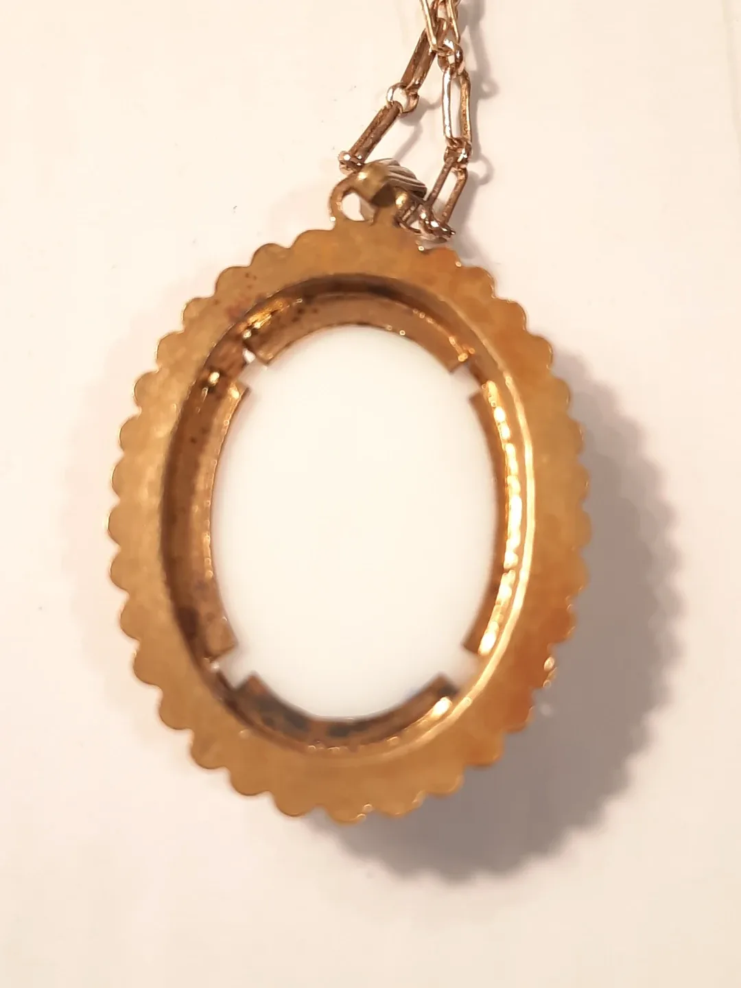 Gold Tone Floral Pendant Necklace - photo 4