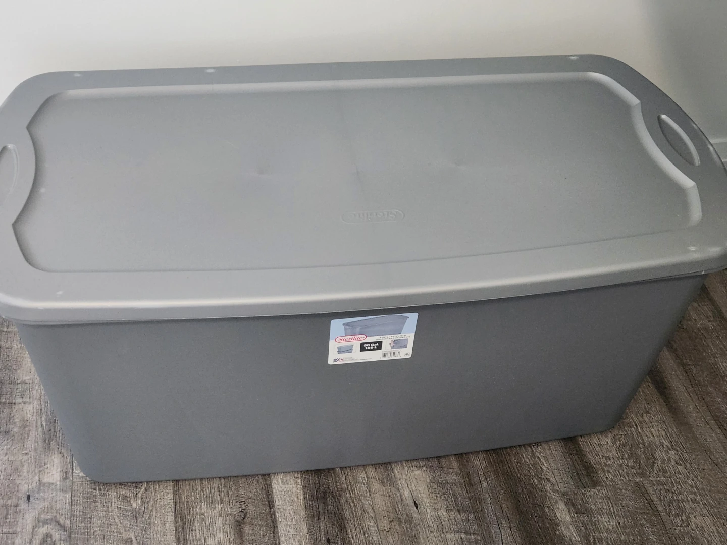 Sterilite Storage Bin with Lid