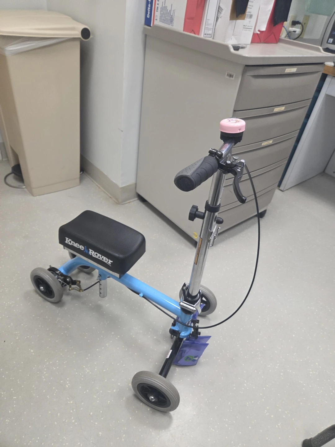 Knee Rover Crutch Scooter Jr