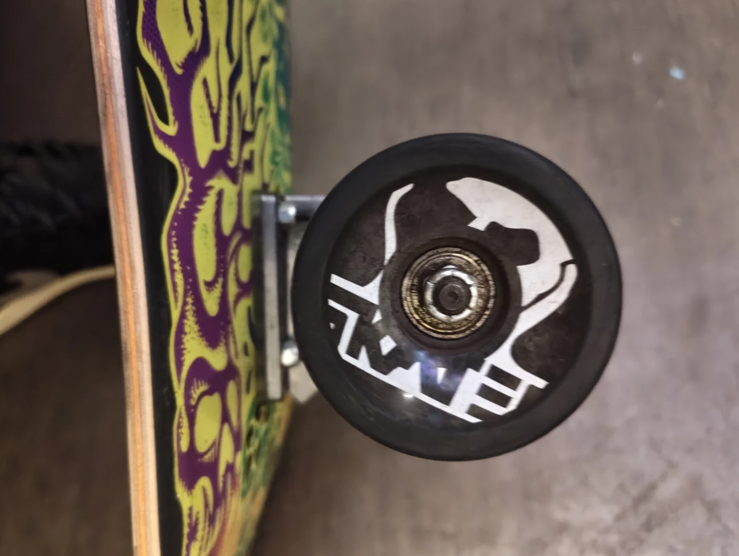 Santa Cruz Skateboard - photo 3