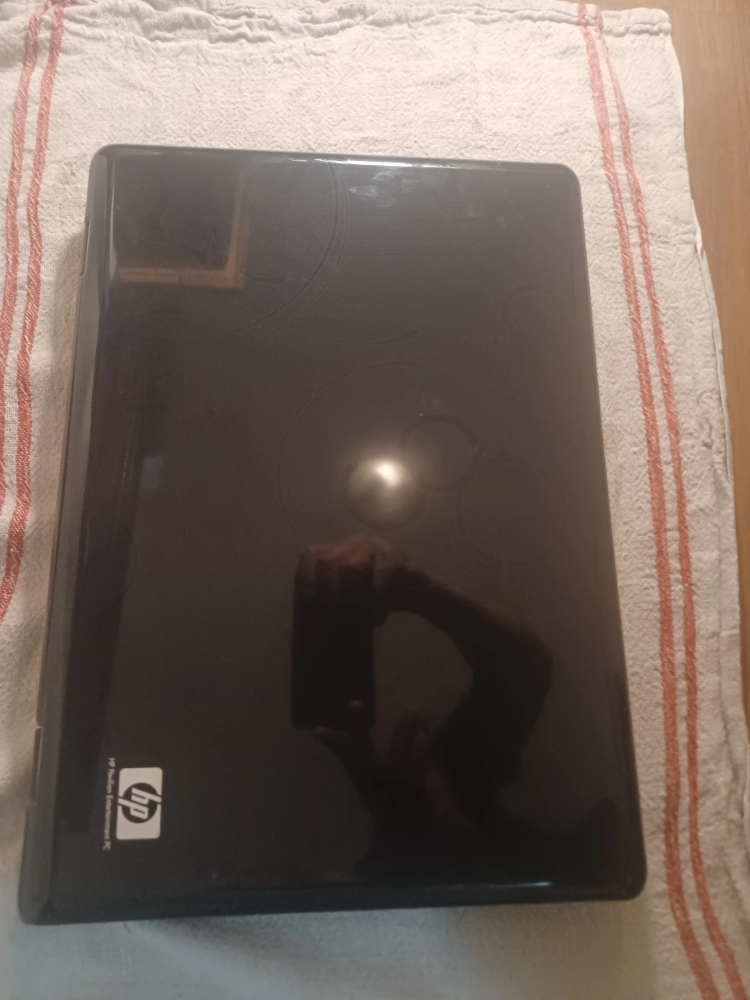 HP Pavilion G9700 Laptop