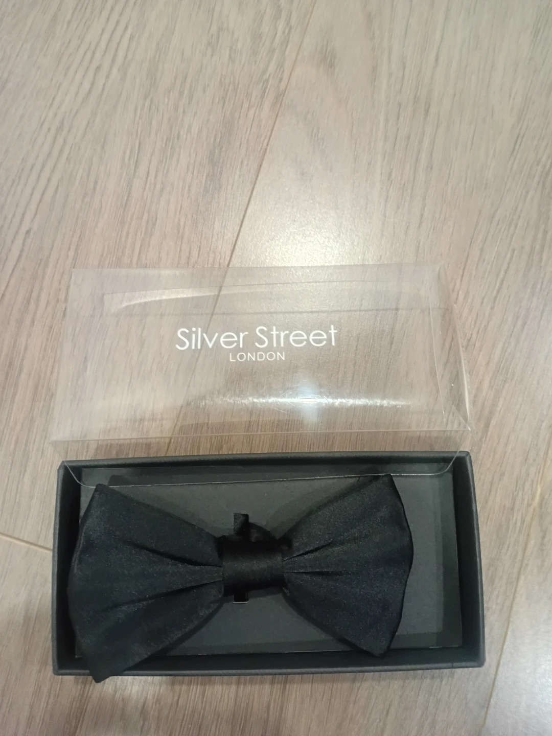 Silver Street Black Bow Tie - photo 3