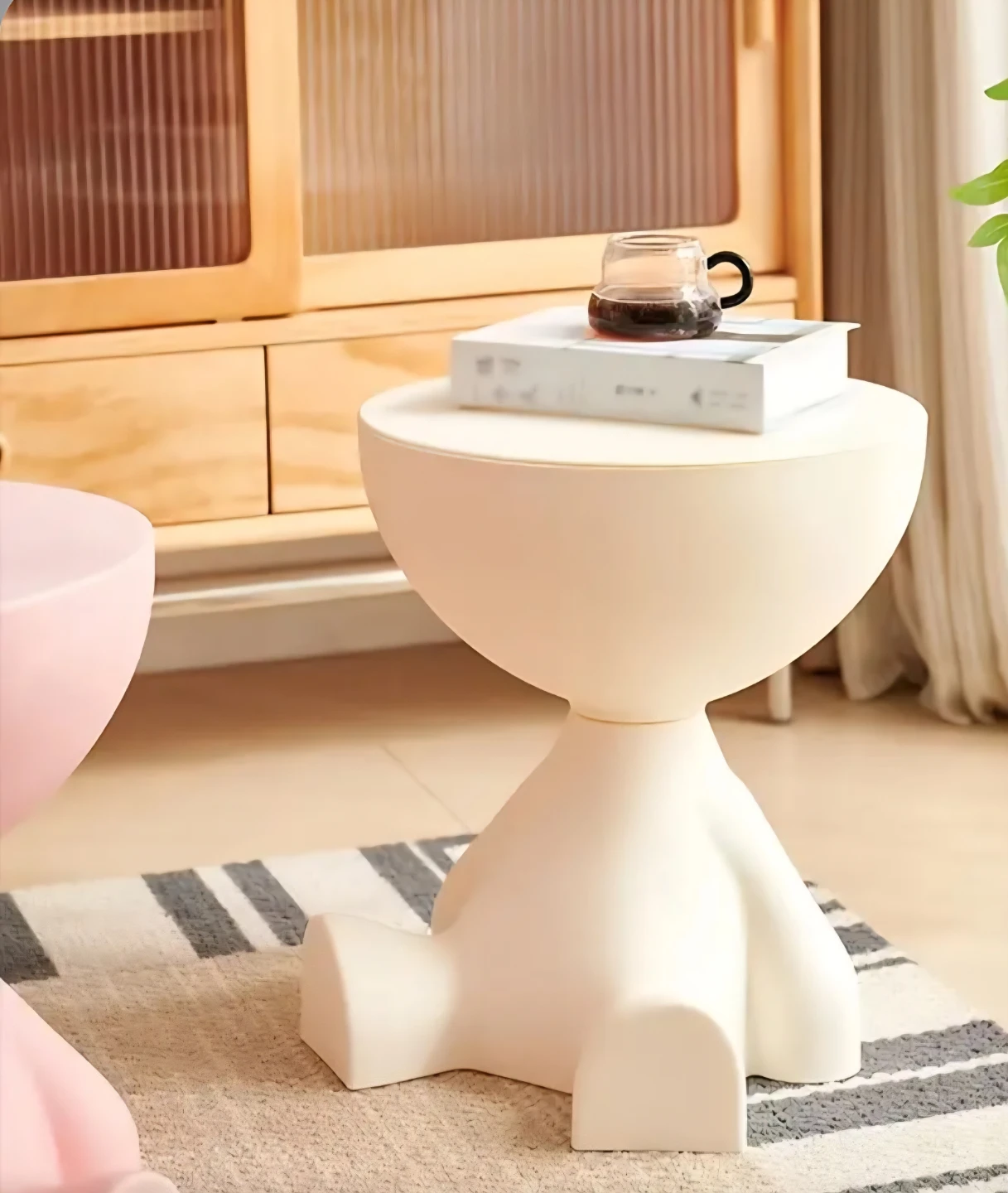 Unique Character Side Table - photo 4